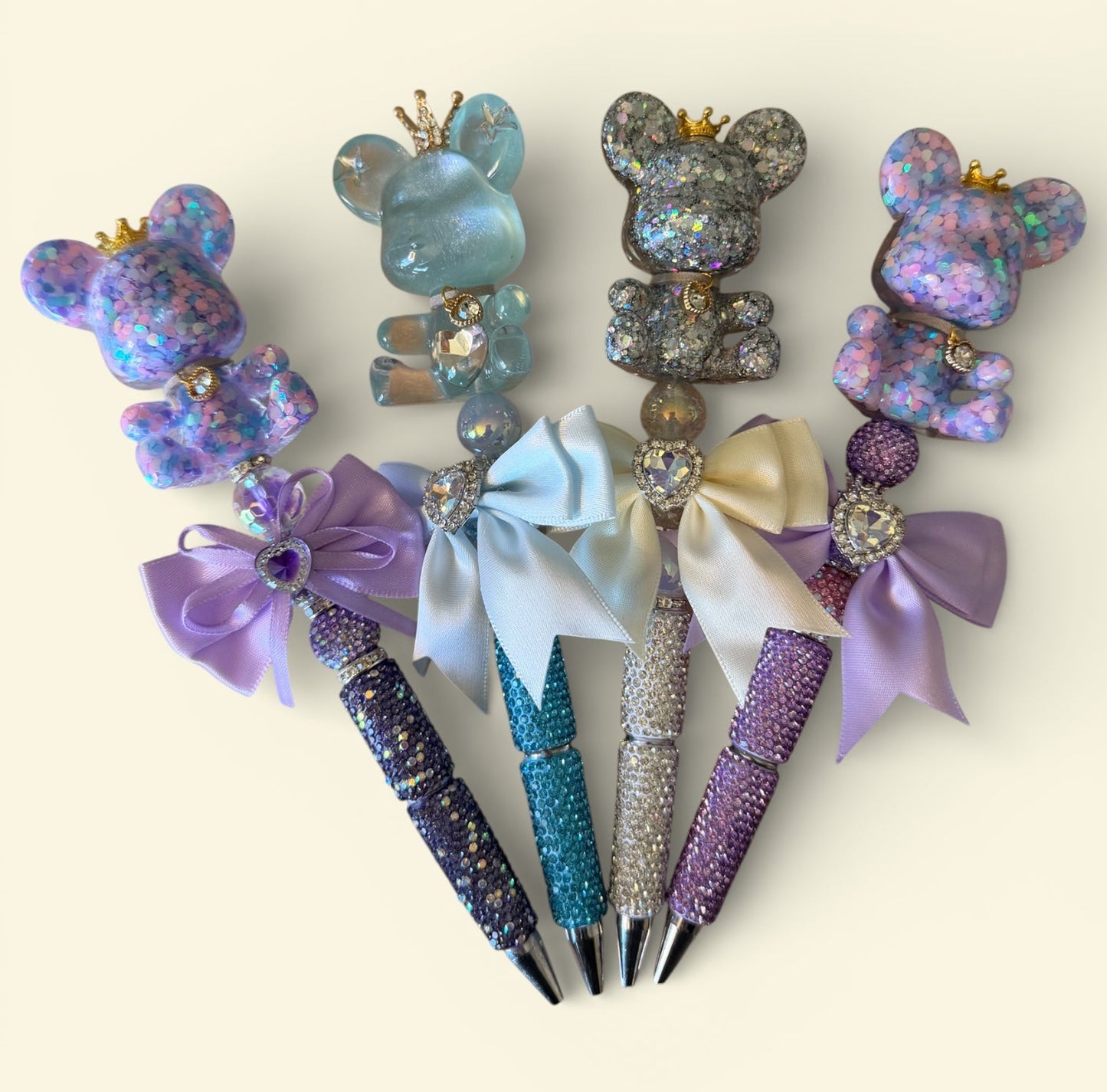 Glitter crown bear beaded pen